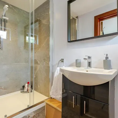 Appartement 1-bed Cosy Country Retreat- Sleeps 5 Emerald Park