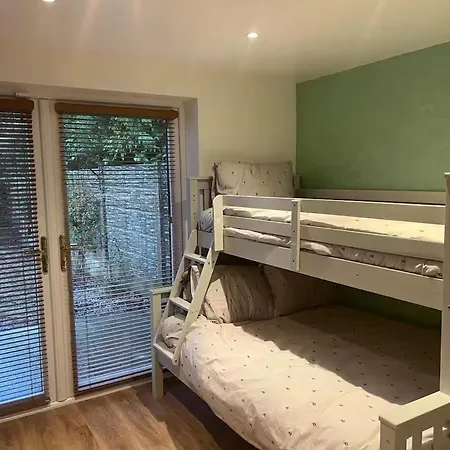 1-bed Cosy Country Retreat- Sleeps 5 Emerald Park Dunshaughlin